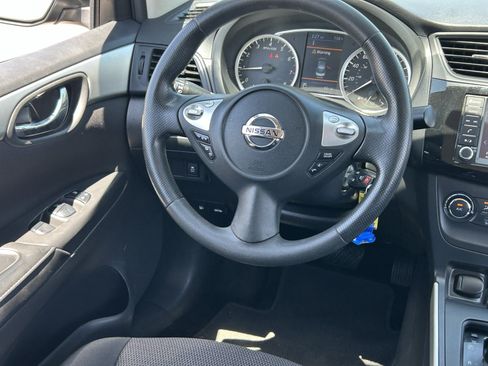Used 2019 Nissan Sentra S FWD image 15