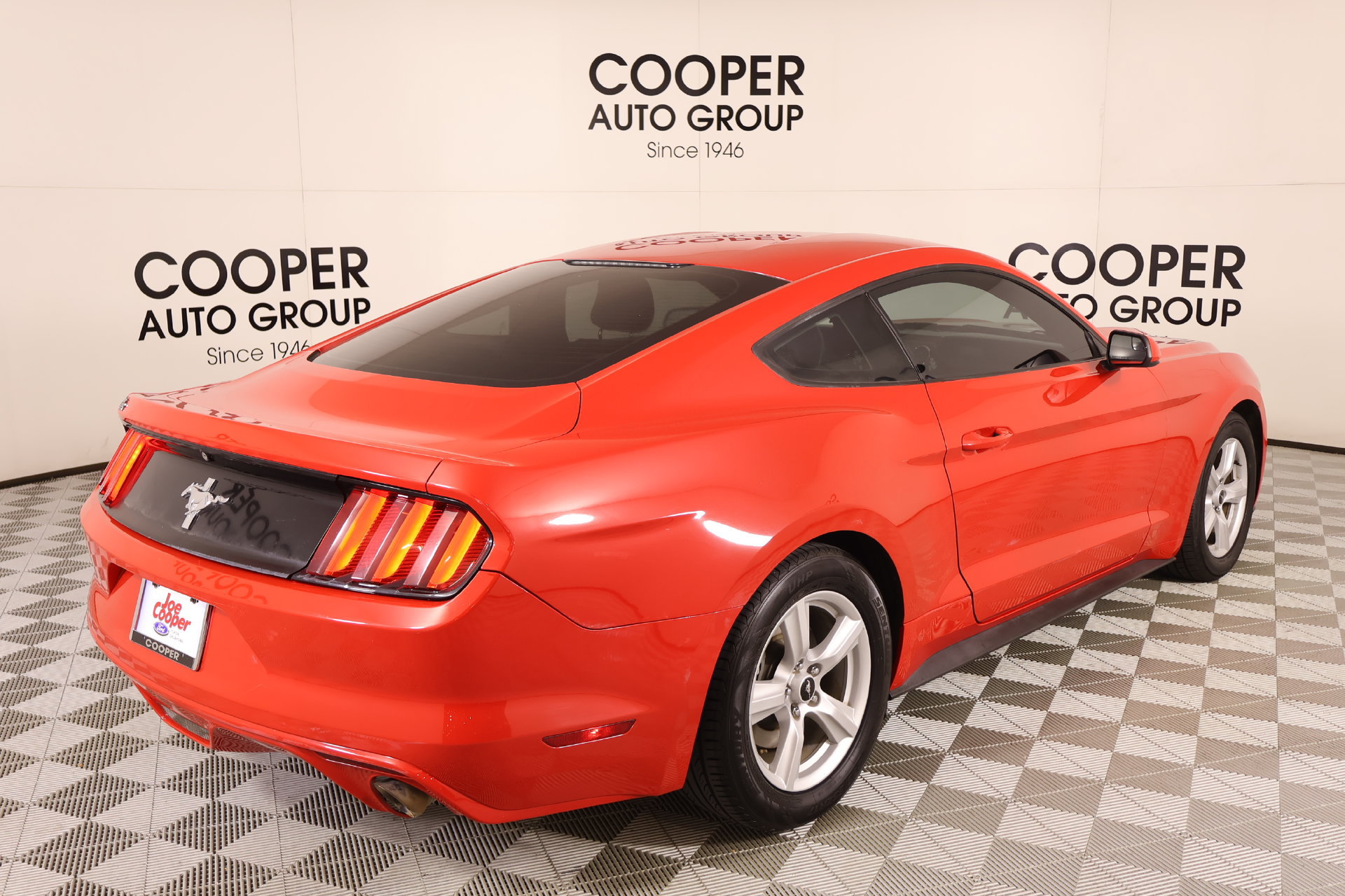 Used 2016 Ford Mustang Coupe RWD image 18