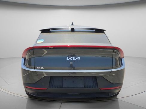 Used 2024 Kia EV6 Light RWD image 5