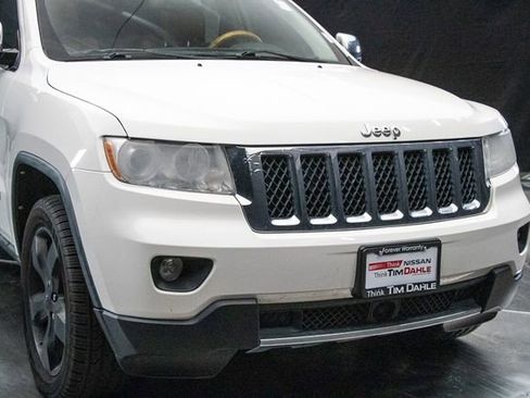 Used 2012 Jeep Grand Cherokee Overland image 4