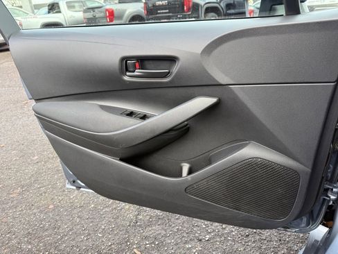 Used 2022 Toyota Corolla LE image 20