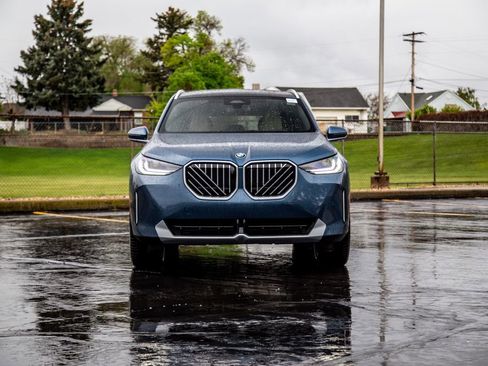 New 2026 BMW X3 xDrive30 w/ Premium Package AWD/4WD image 7