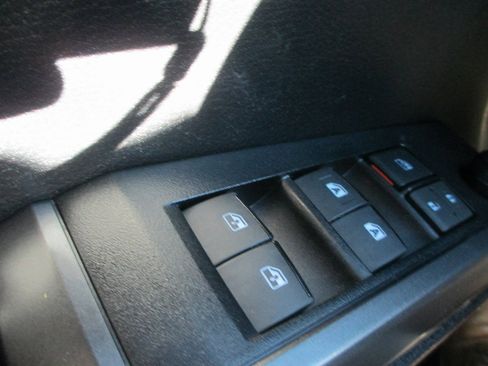 Used 2019 Toyota Tacoma TRD Sport image 23