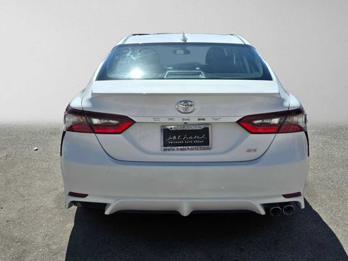 Used 2023 Toyota Camry SE FWD image 4