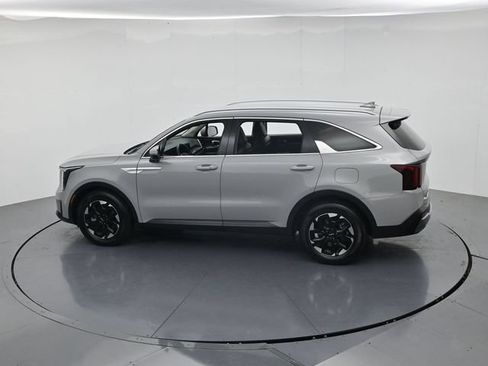 Used 2025 Kia Sorento S FWD image 47