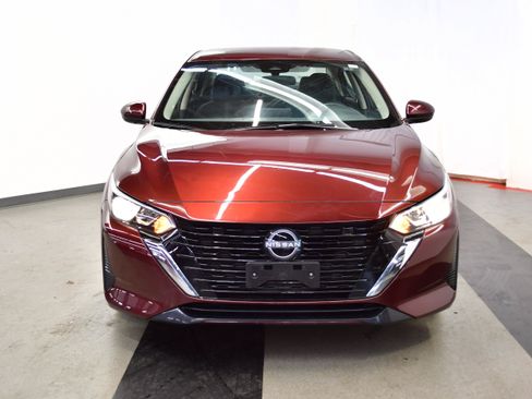 Used 2025 Nissan Sentra SV FWD image 3