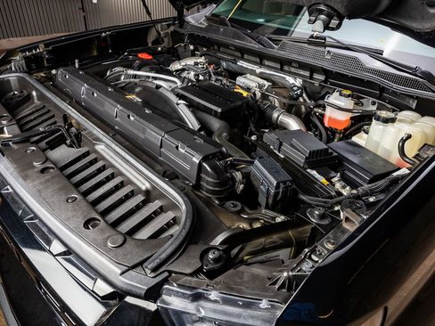 Used 2021 Chevrolet Silverado 2500 LTZ w/ LTZ Plus Package image 39