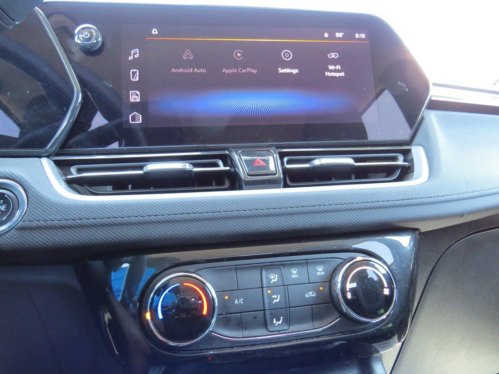 Used 2025 Chevrolet TrailBlazer LT FWD image 19