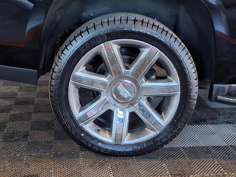 Used 2020 Cadillac Escalade Luxury AWD/4WD image 9