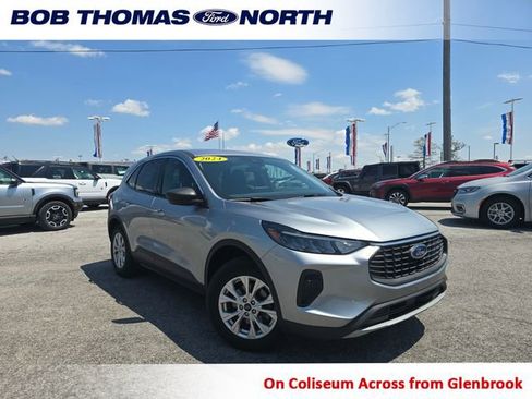 Used 2024 Ford Escape Active w/ Cold Weather Package FWD image 1