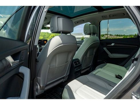 Used 2018 Audi Q5 2.0T Premium Plus w/ Premium Plus Package AWD/4WD image 13