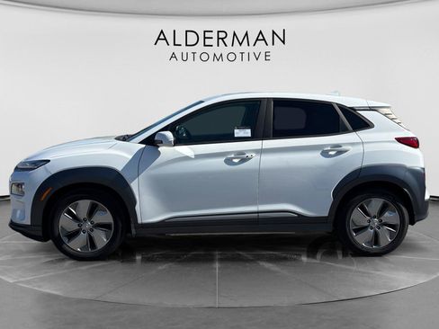 Used 2021 Hyundai Kona Ultimate w/ Cargo Package FWD image 2