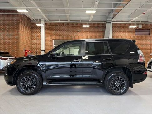 Used 2023 Lexus GX 460 Premium w/ Premium Plus Package image 4