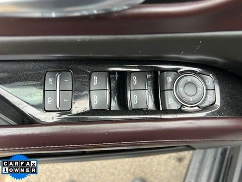 Used 2022 Cadillac Escalade ESV Premium Luxury Platinum image 19