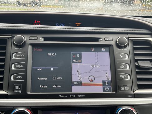 Used 2019 Toyota Highlander Limited AWD/4WD image 18