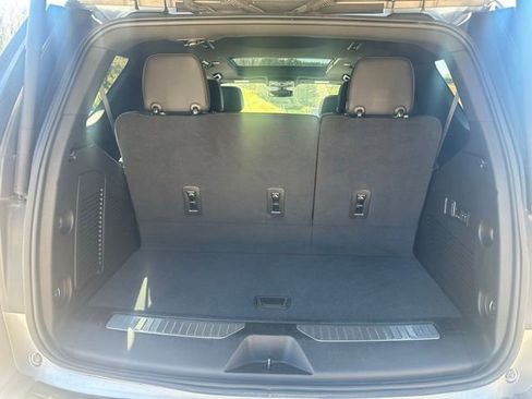Used 2022 Chevrolet Tahoe Premier AWD/4WD image 17