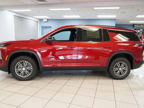 New 2025 Chevrolet Traverse LT w/ Driver Confidence Package image 2