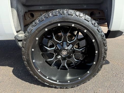 Used 2017 Chevrolet Silverado 1500 LT w/ LT Fleet Convenience Package image 14