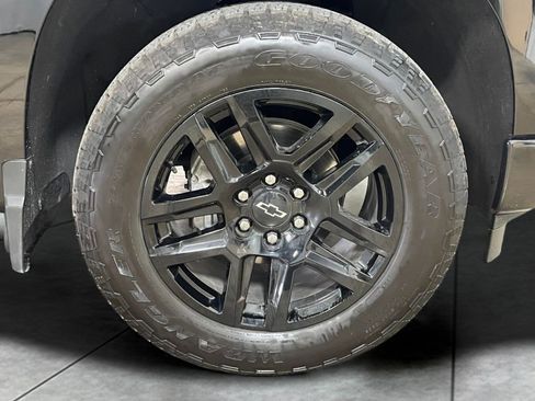 Certified 2023 Chevrolet Silverado 1500 Custom w/ LPO, Dark Essentials Package image 9