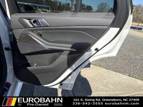 Used 2023 BMW X5 sDrive40i w/ M Sport Package image 13