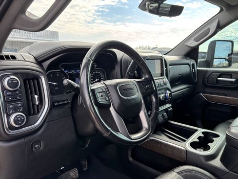 Used 2020 GMC Sierra 2500 Denali w/ Denali Ultimate Package image 13