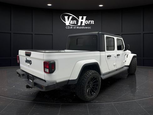 Used 2021 Jeep Gladiator Sport AWD/4WD image 7
