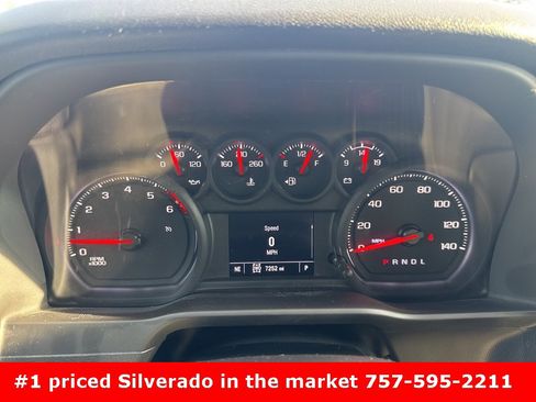 Used 2025 Chevrolet Silverado 2500 Custom w/ Custom Value Package image 9