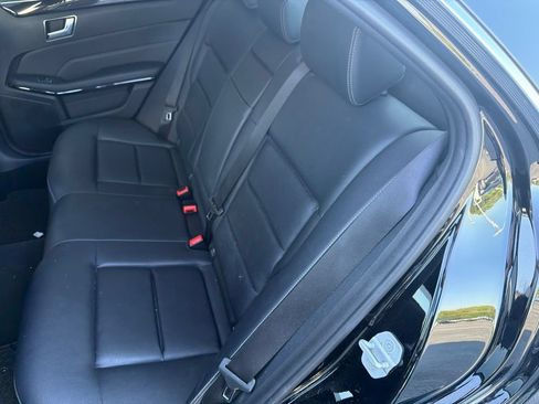 Used 2016 Mercedes-Benz E 350 4MATIC Sedan image 10