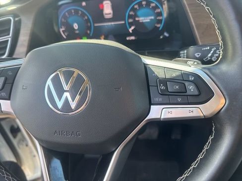 Used 2024 Volkswagen Atlas SE AWD/4WD image 14