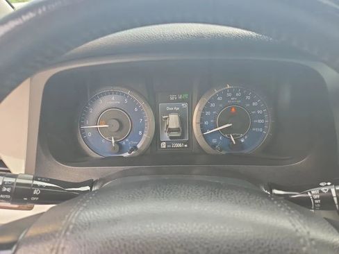 Used 2018 Toyota Sienna XLE w/ XLE Navigation Package image 14