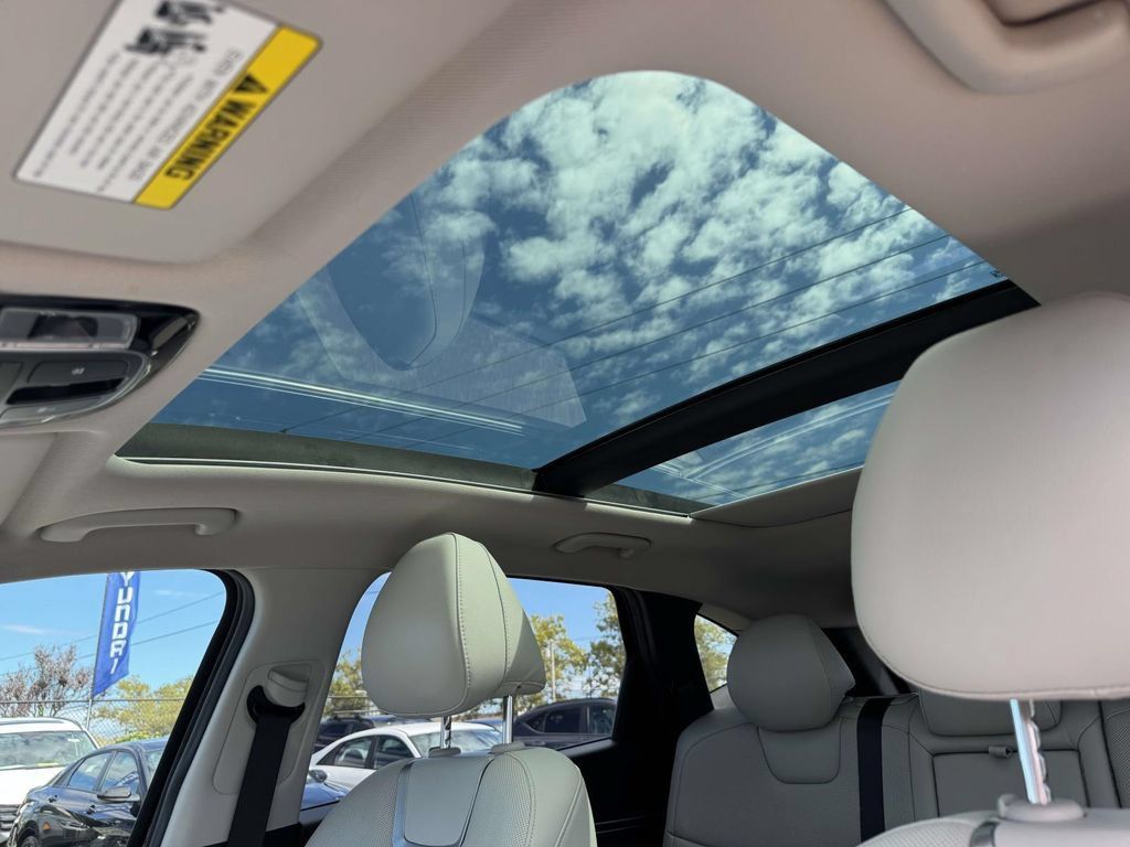 Used 2023 Hyundai Tucson Limited AWD/4WD image 20