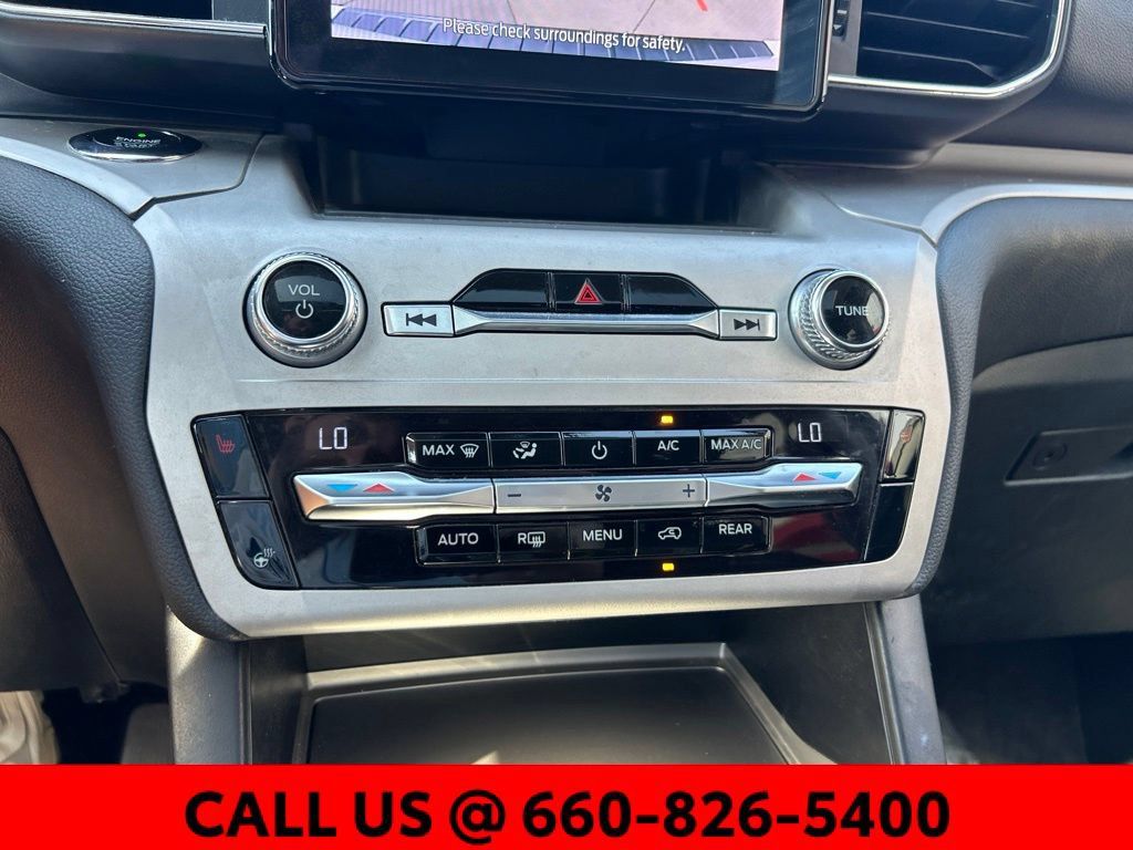 Used 2020 Ford Explorer XLT w/ Equipment Group 202A AWD/4WD image 15
