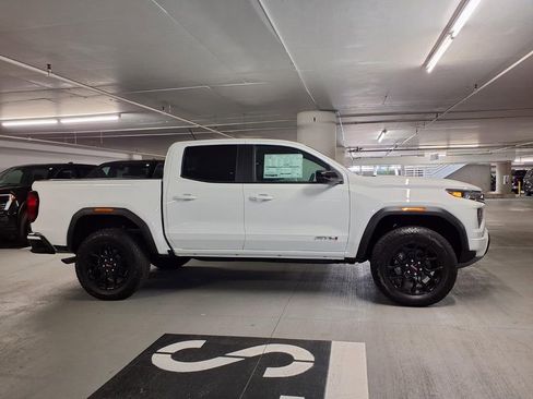 New 2026 GMC Canyon AT4 w/ AT4 Premium Package AWD/4WD image 4