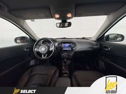Used 2020 Jeep Compass Limited AWD/4WD image 10
