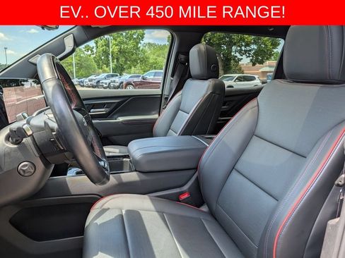 Used 2025 Chevrolet Silverado EV RST AWD/4WD image 34