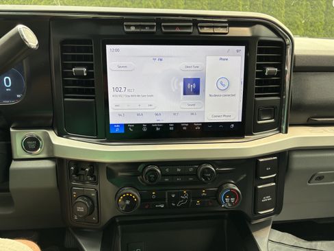 Used 2024 Ford F250 4x4 Crew Cab Super Duty image 23