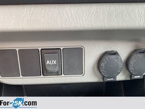 Used 2012 Toyota Tacoma 2WD Access Cab w/ SR5 Pkg image 18