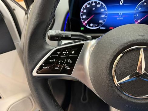 Used 2025 Mercedes-Benz GLB 250 image 19