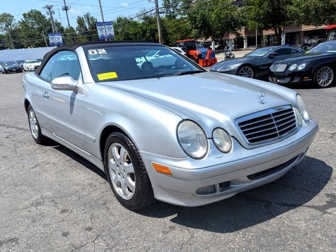 Used 2002 Mercedes-Benz CLK 320 Cabriolet image 5