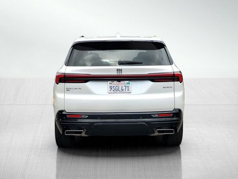 Used 2025 Buick Enclave Sport Touring w/ Power Package AWD/4WD image 5