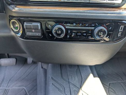 Used 2023 Chevrolet Silverado 1500 LT w/ Convenience Package II AWD/4WD image 18