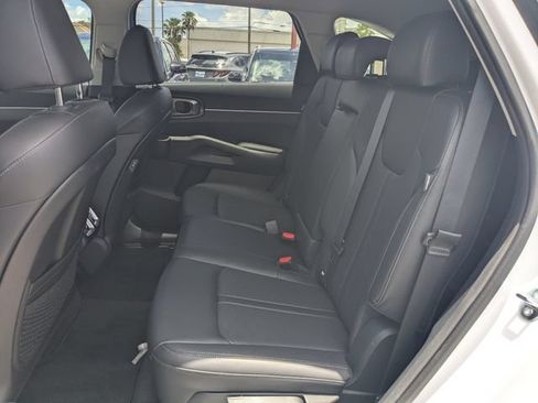 Used 2026 Kia Sorento S FWD image 12