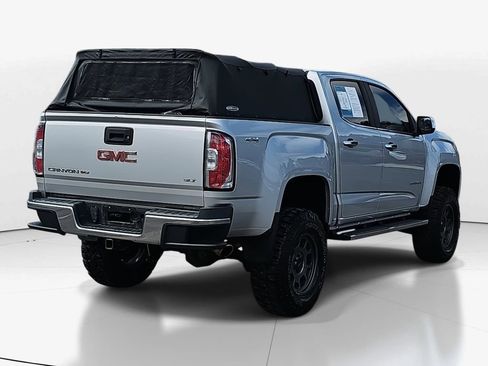 Used 2017 GMC Canyon SLT w/ Driver Alert Package image 5