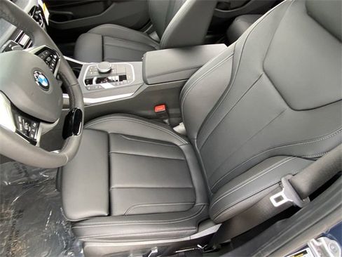 New 2025 BMW 330i xDrive Sedan w/ Premium Package image 20