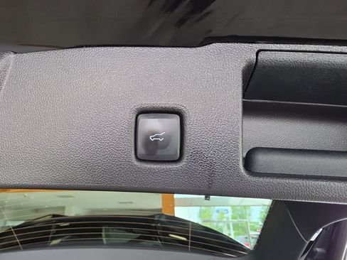 Used 2025 Ford Escape ST-Line Select AWD/4WD image 31