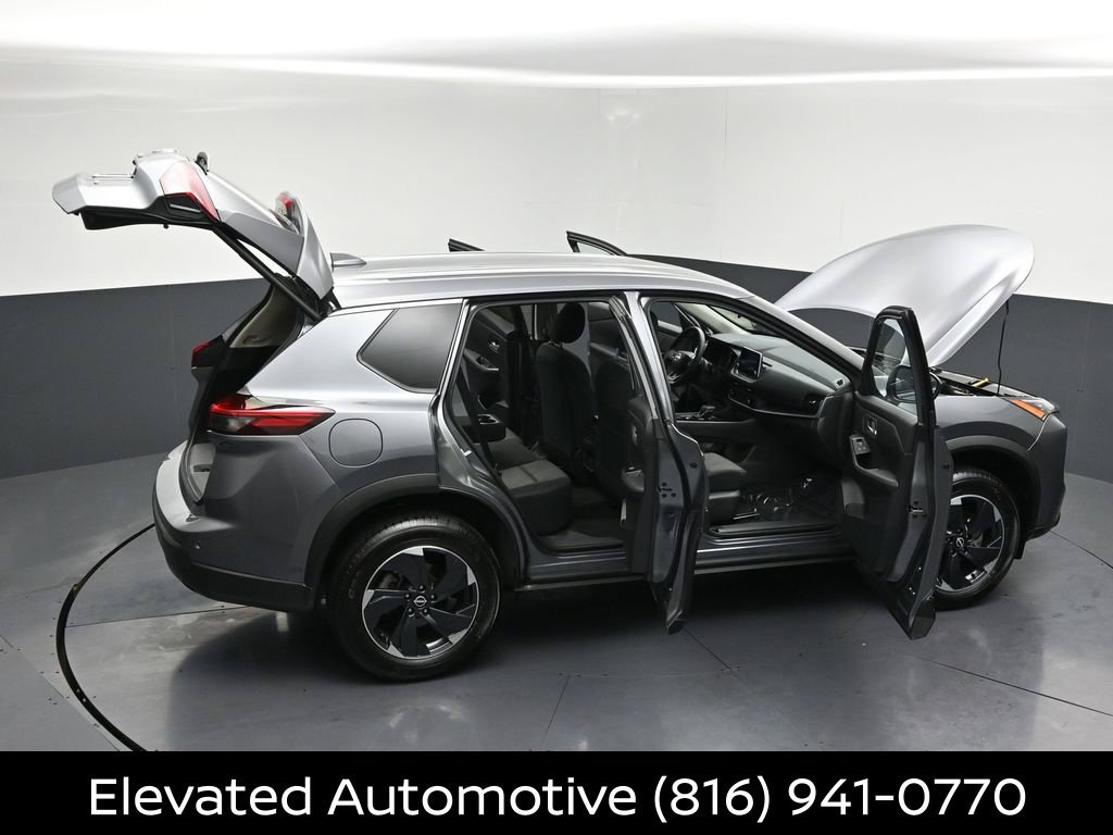 Certified 2026 Nissan Rogue SV AWD/4WD image 30