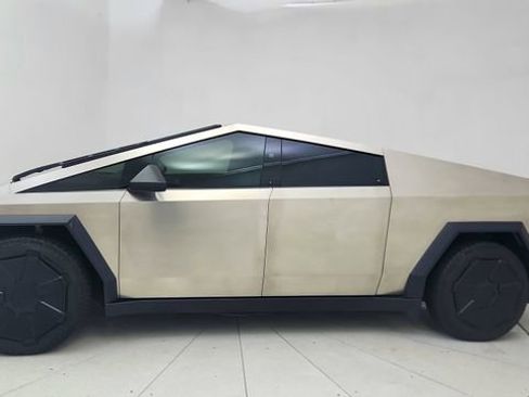 Used 2024 Tesla Cybertruck Cyberbeast image 4