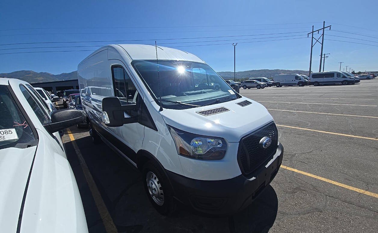 Used 2025 Ford Transit 350 148 Medium Roof AWD image 1
