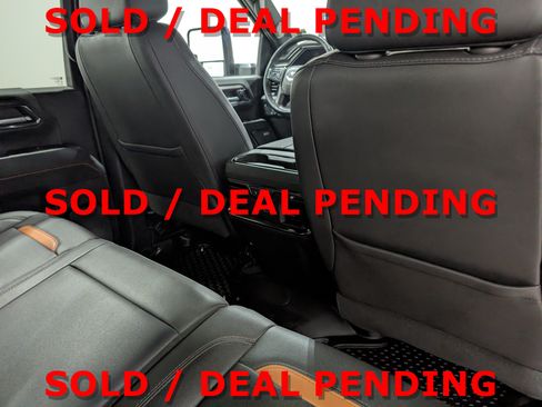 Used 2024 GMC Sierra 2500 AT4 w/ Technology Package AWD/4WD image 19