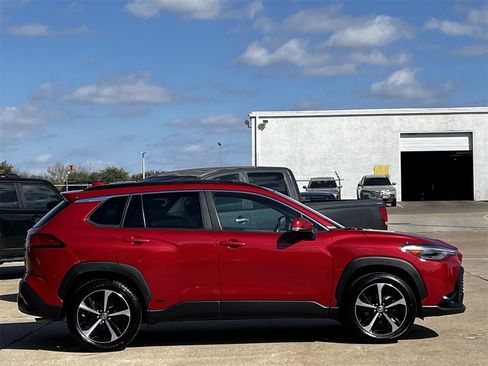 Used 2023 Toyota Corolla Cross AWD Hybrid image 3